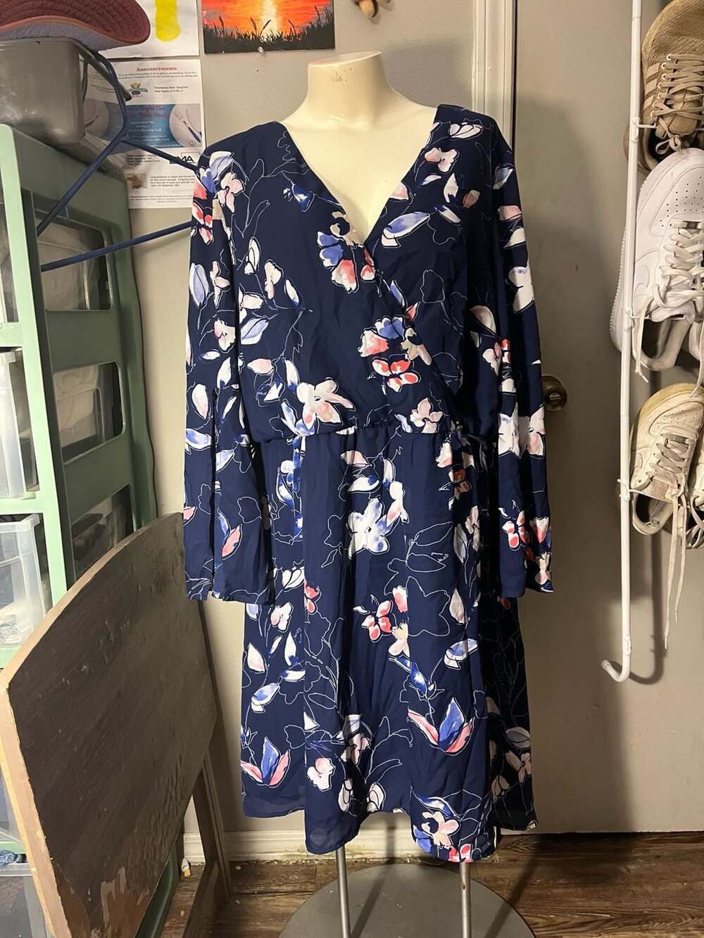 Westport Floral Dress Size 20 Navy Blue Long Sleeve V-Neck